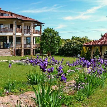 Park Hotel Djevana Gorna Oryahovitsa Bagian luar foto