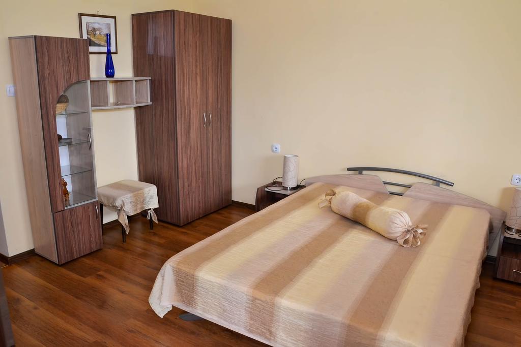 Park Hotel Djevana Gorna Oryahovitsa Ruang foto