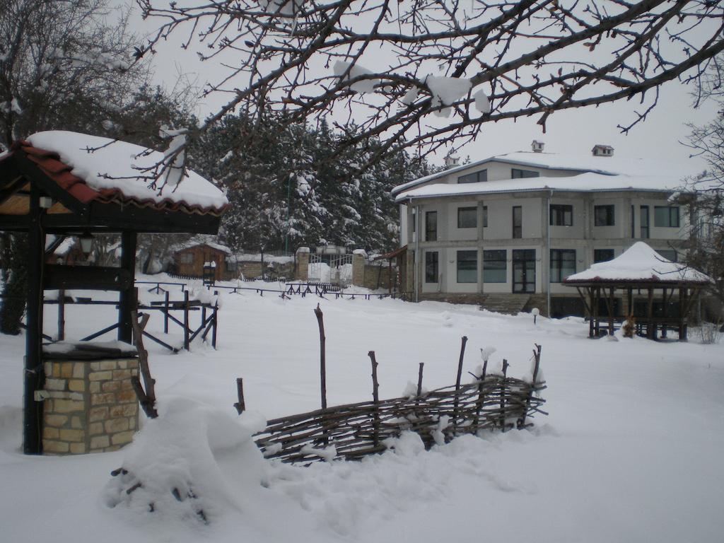Park Hotel Djevana Gorna Oryahovitsa Bagian luar foto